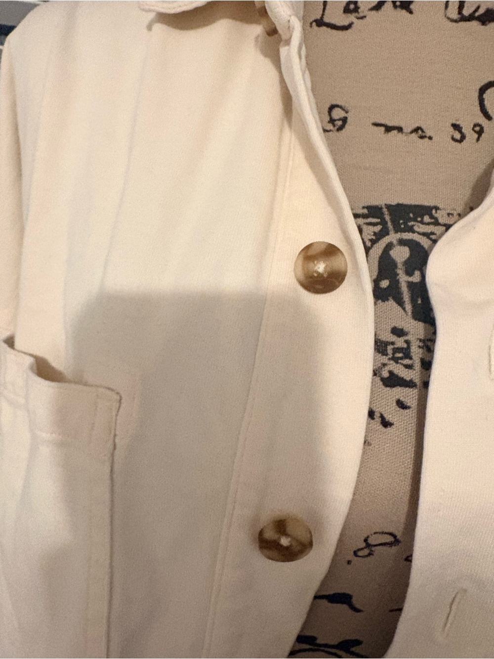 Vuori Classic Cream Button-Front Utility Jacket - Women - Picture 2 of 5